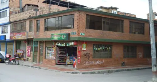 SUPERMERCADO B & M SUPERMERCADO B & M